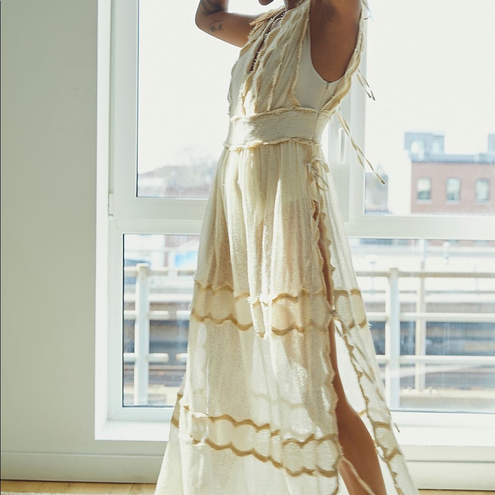 Luna Lace Maxi Bodysuit- Vanilla